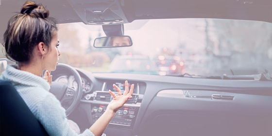 Vrouw in een auto