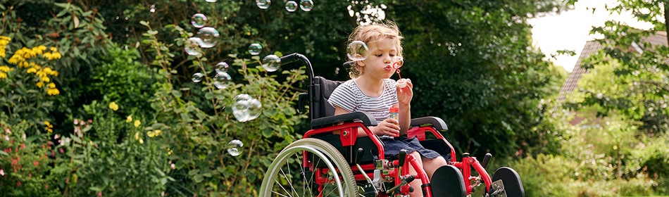 Bubbelblazen Meisje Rolstoel